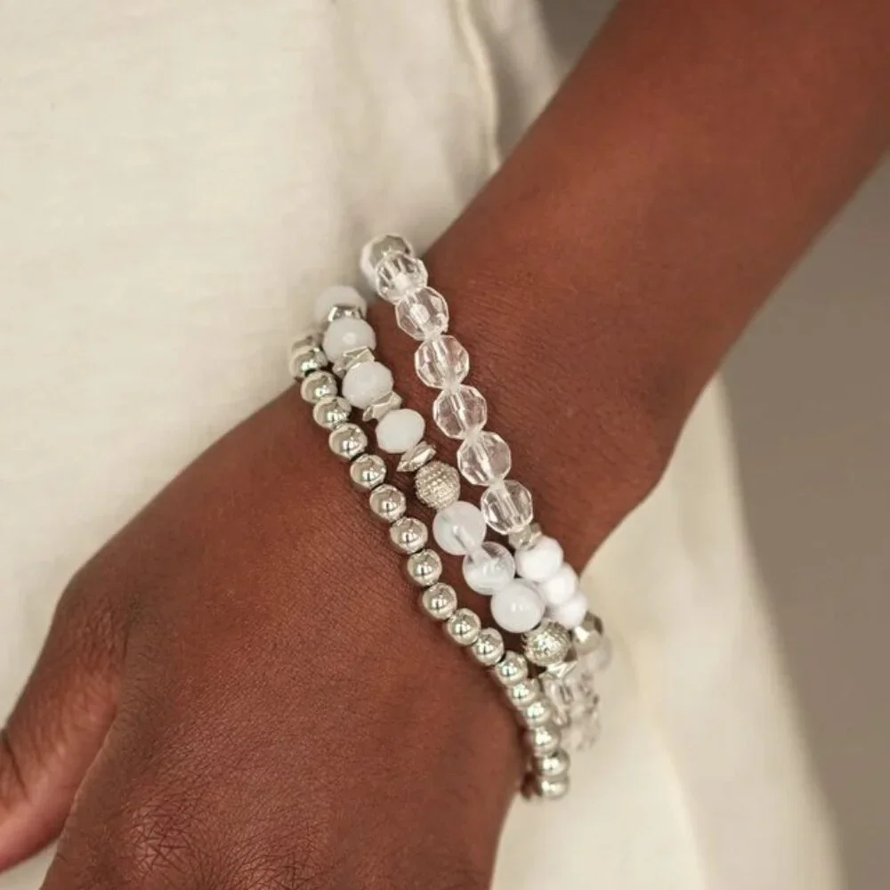 Paparazzi Jewelry Accessories - Sugary Shimmer - White Bracelet - Vintage - Picture 3 of 4